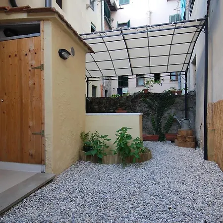 S. Agostino Fronte Mura * Lucca