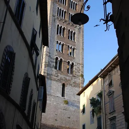 S. Agostino Fronte Mura * Lucca